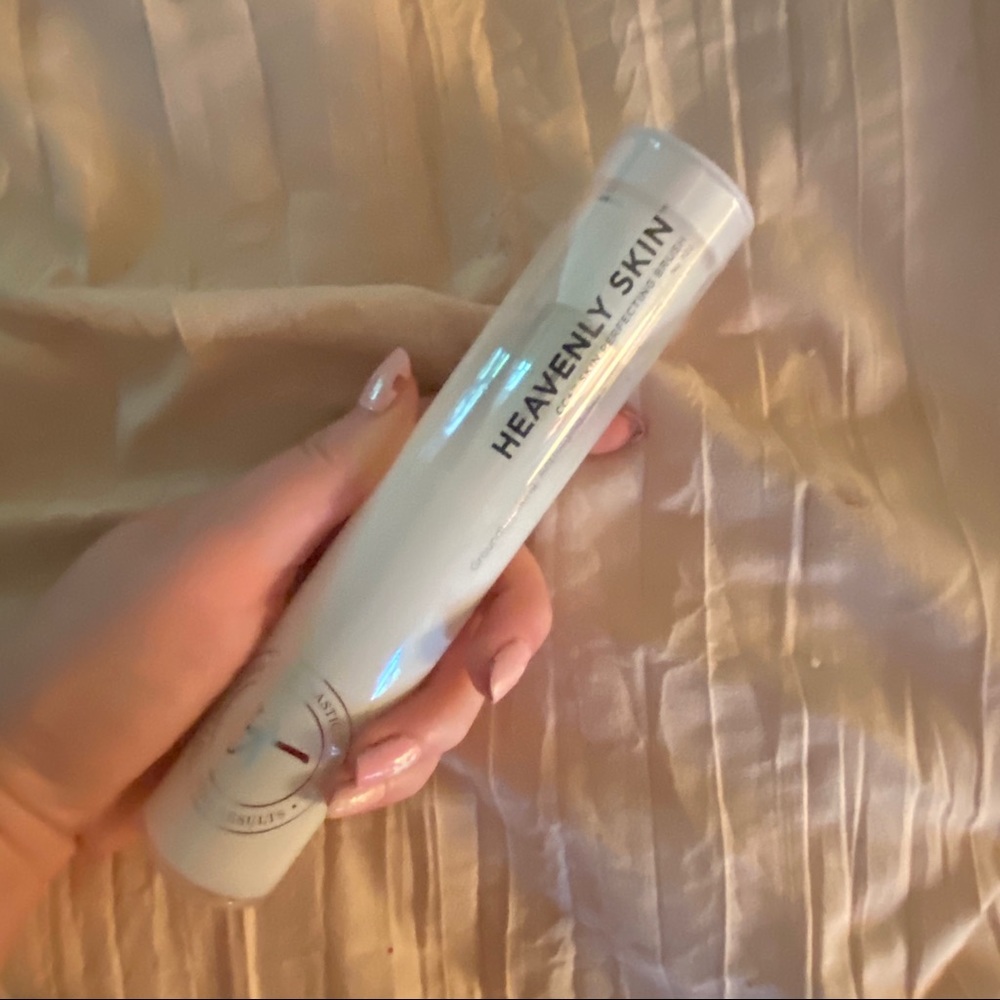 NWT IT Cosmetics Heavenly Skin Perfecting Brush